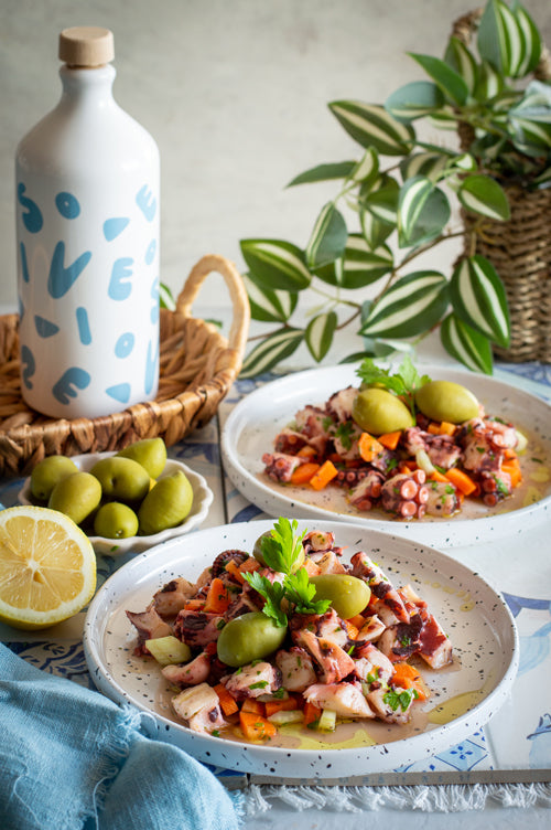 Insalata di polpo tenero con olio extravergine di oliva. Oleificio Fratelli Vieste