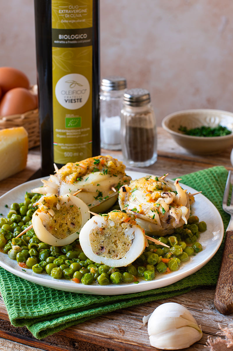 Seppie ripiene con piselli alla viestana, ricetta tradizionale del Gargano. Oleificio Fratelli Vieste