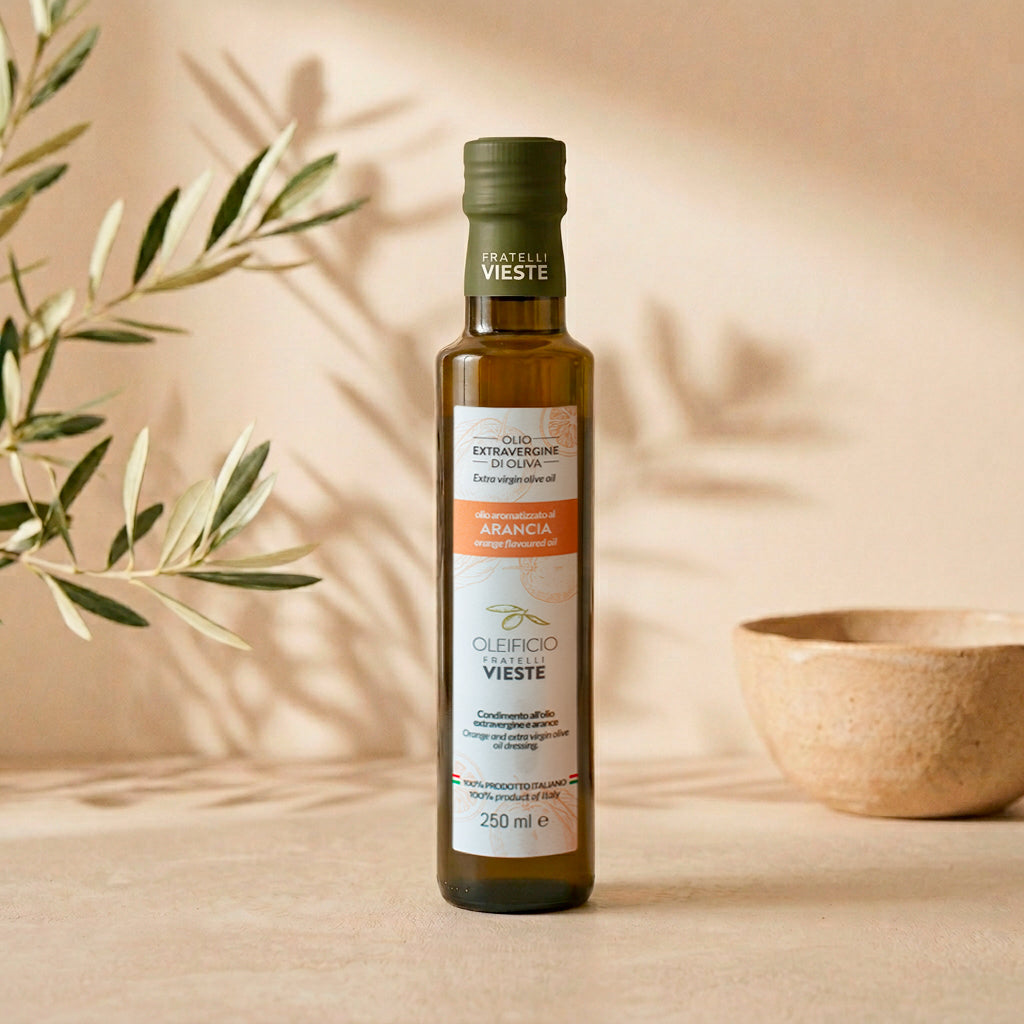Olio extravergine di oliva aromatizzato all'arancia, bottiglia da 250 ml. Oleificio Fratelli Vieste