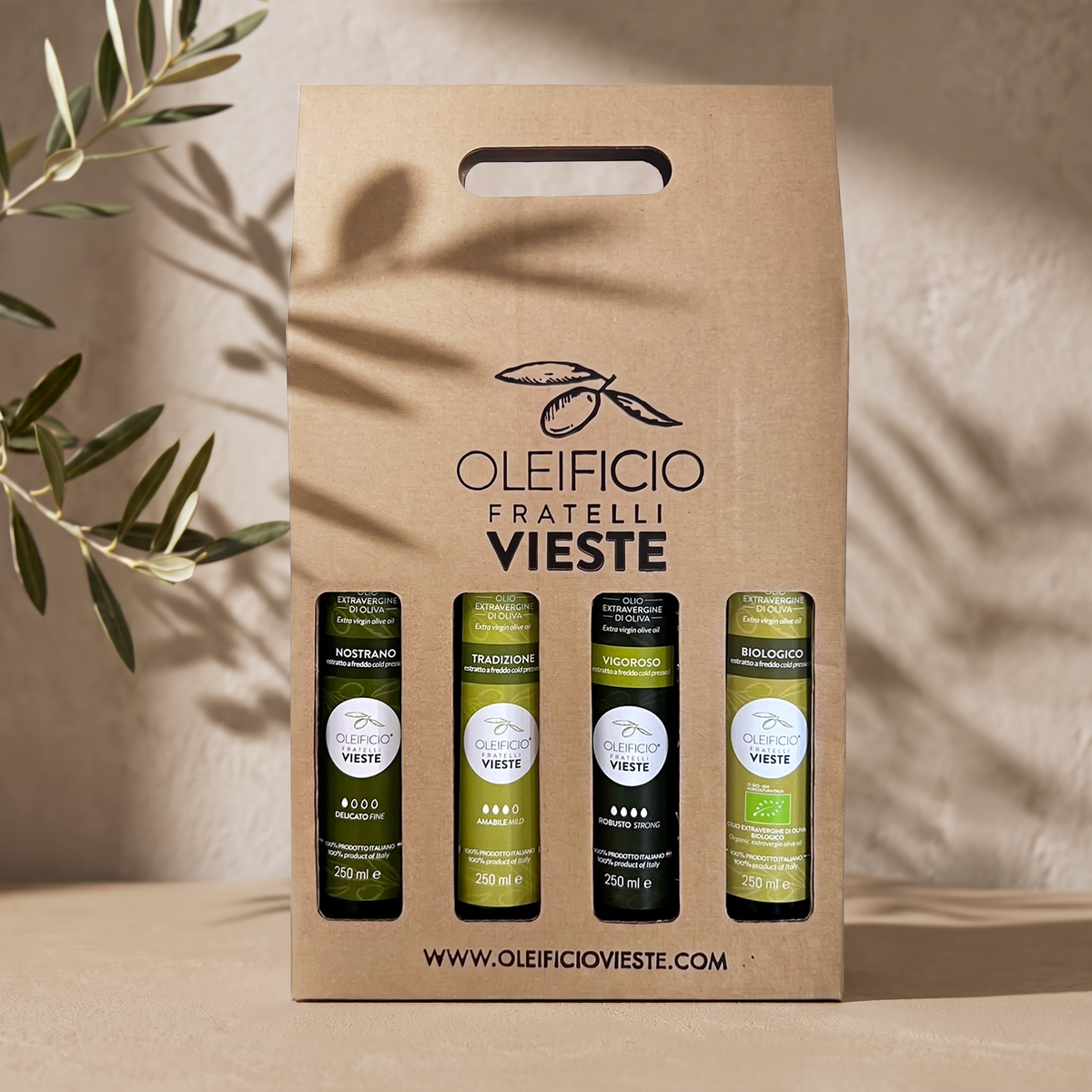 Couvette Quattro Oli: confezione regalo con quattro oli extravergine di oliva da 250 ml. Oleificio Fratelli Vieste
