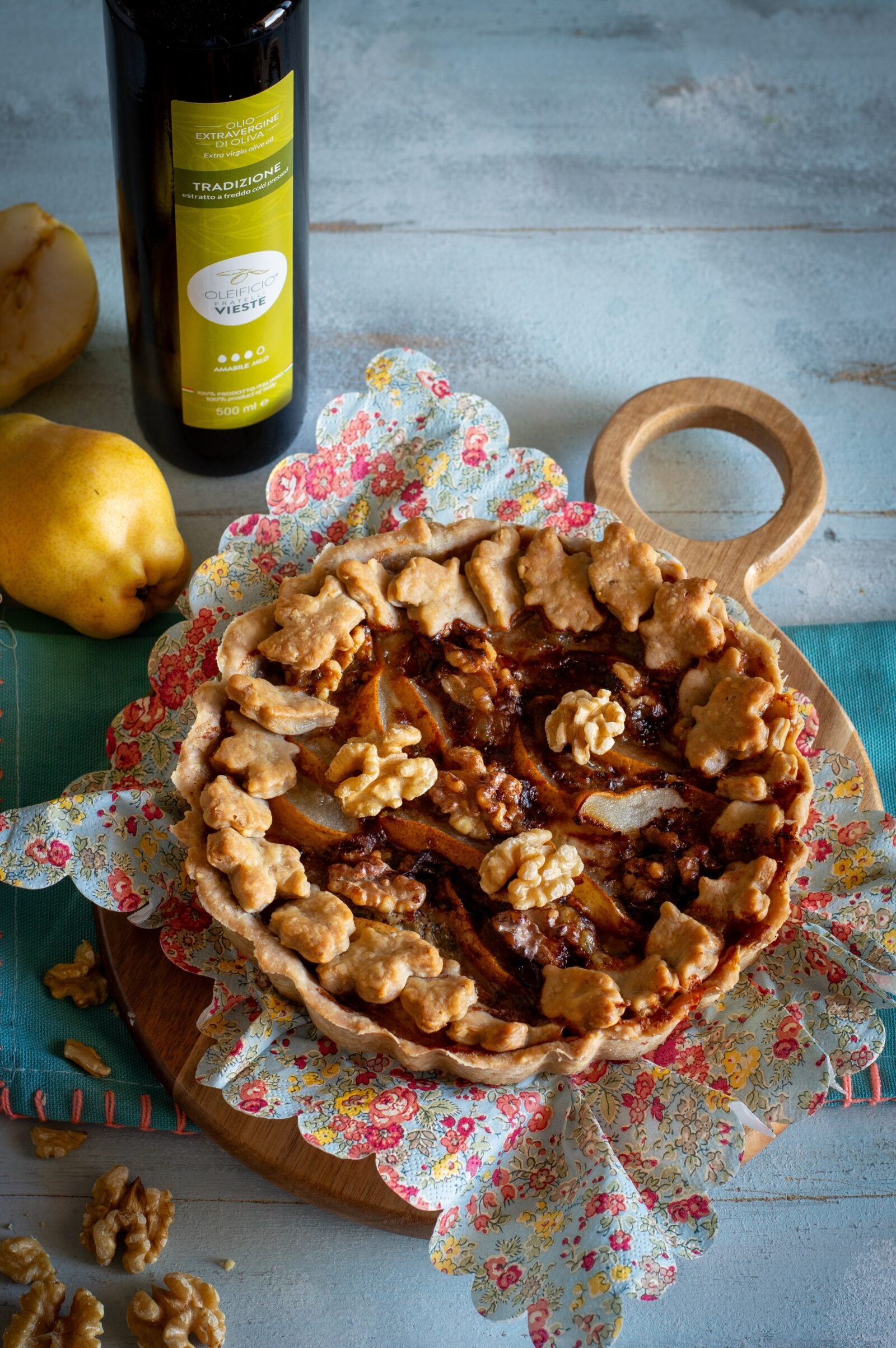 Crostata salata con noci, pere e gorgonzola. Oleificio Fratelli Vieste