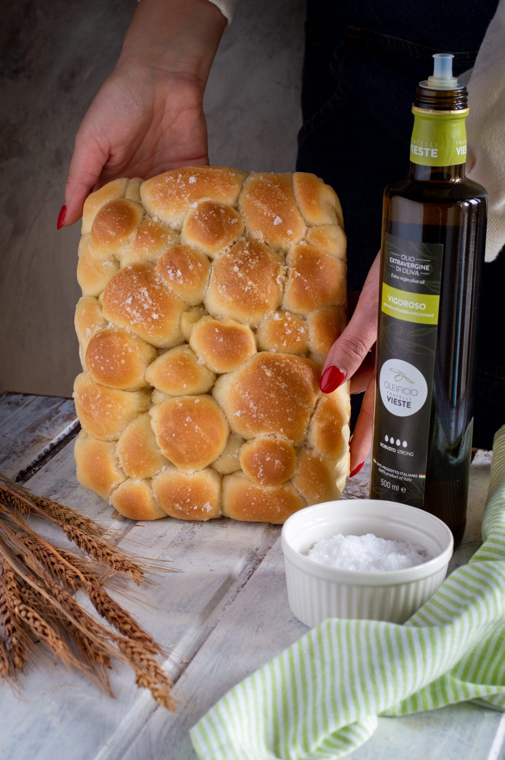 Pane soffice all'olio extravergine mille bolle. Oleificio Fratelli Vieste
