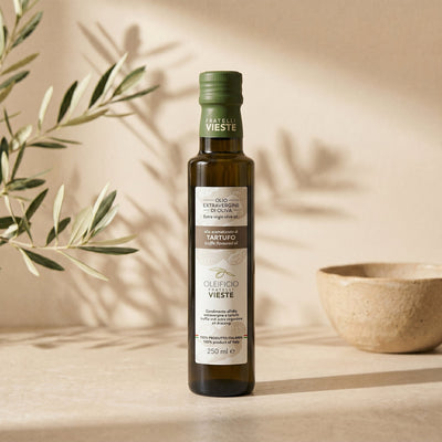 Olio extravergine di oliva aromatizzato al tartufo, bottiglia da 250 ml. Oleificio Fratelli Vieste