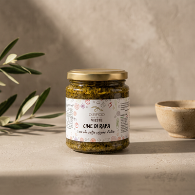 Cime di rapa in olio extravergine in vasetto di vetro. Oleificio Fratelli Vieste