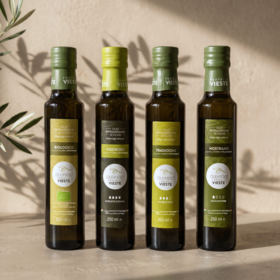 Le quattro bottiglie da 250 ml della Couvette Quattro Oli: Biologico, Vigoroso, Tradizione, Nostrano. Oleificio Fratelli Vieste
