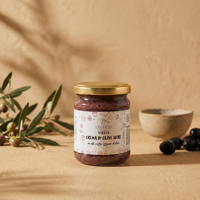 Crema di olive nere in vasetto di vetro. Oleificio Fratelli Vieste