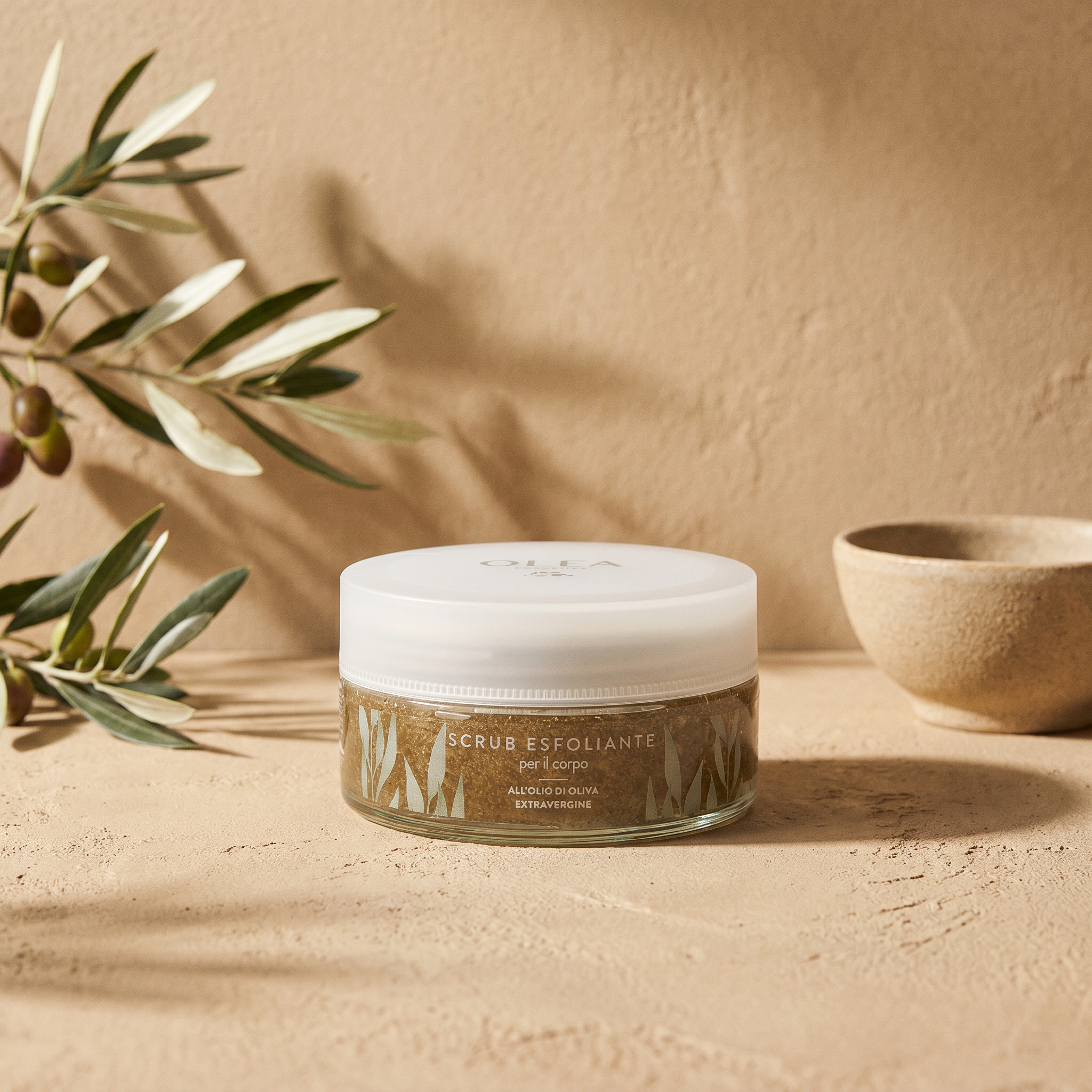 Scrub esfoliante corpo Olea Cosmetic all'olio extravergine di oliva. Oleificio Fratelli Vieste